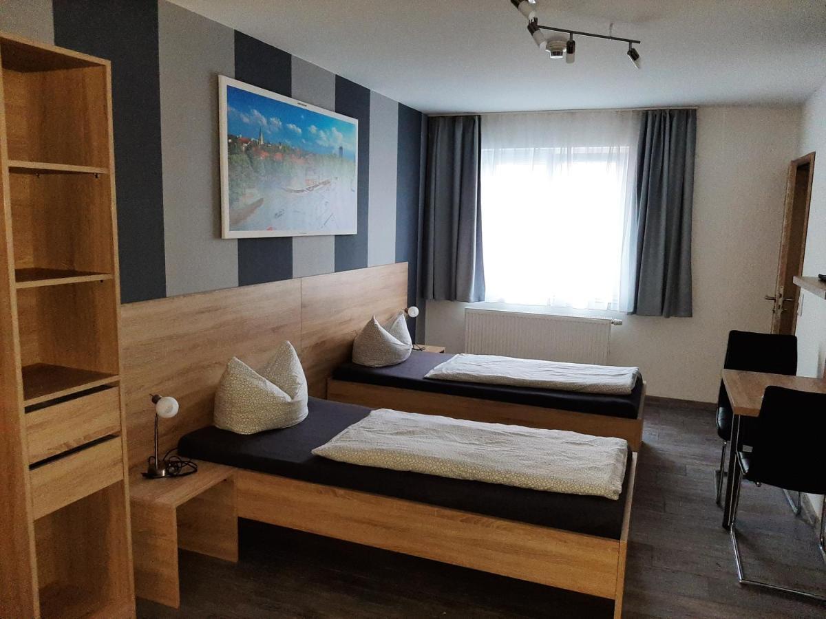Haus Roseneck-Pension Am Stadtrand Borchen Extérieur photo
