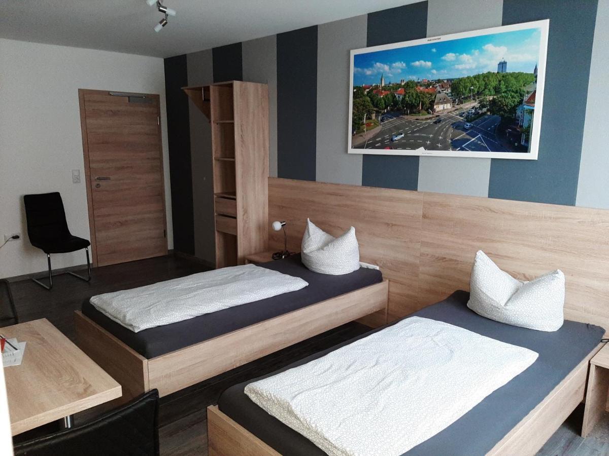 Haus Roseneck-Pension Am Stadtrand Borchen Extérieur photo