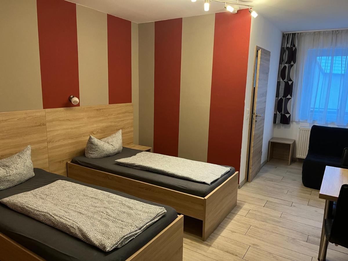 Haus Roseneck-Pension Am Stadtrand Borchen Extérieur photo